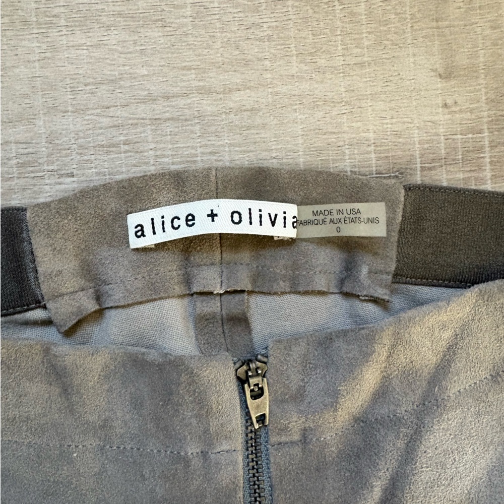 Alice + Olivia Taupe Low Rise Lamb Leather Suede Leggings Size 0 - Picture 3 of 11